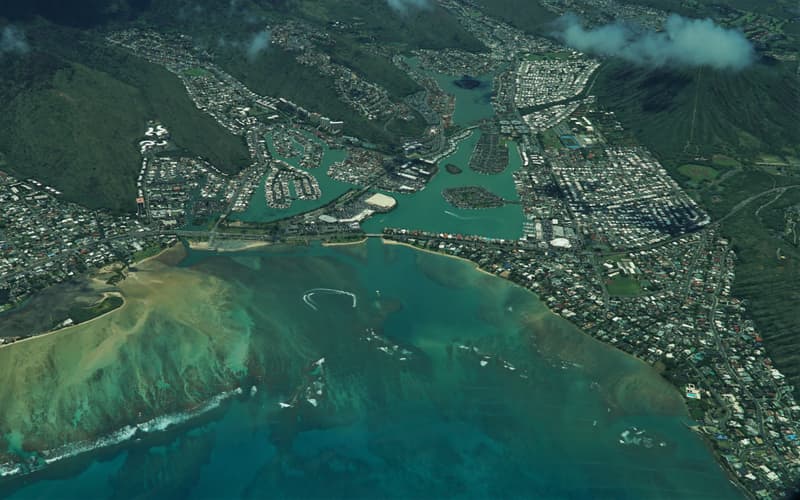 Aerial view of Hawaiʻi Kai and the Koko Marina channels on Maunalua Bay